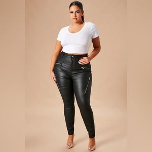 Caliente Skinny Faux Leather Pants - Black